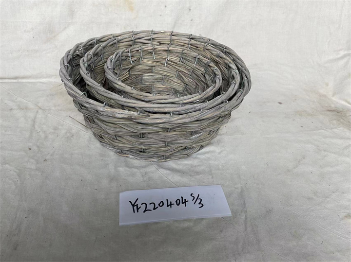 YF220404 S/3