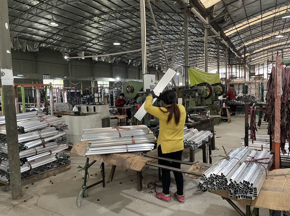 Zhejiang Yitong Industrial and Trade Co., Ltd. – garden sets 2