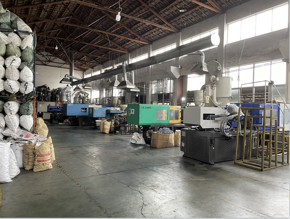 Zhejiang Yitong Industrial and Trade Co., Ltd. – Outdoor chairs 1