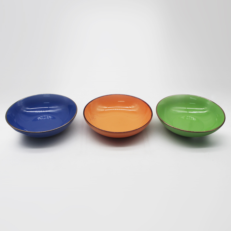Solid color ceramic bowl