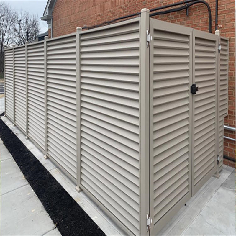 Aluminum slat fence
