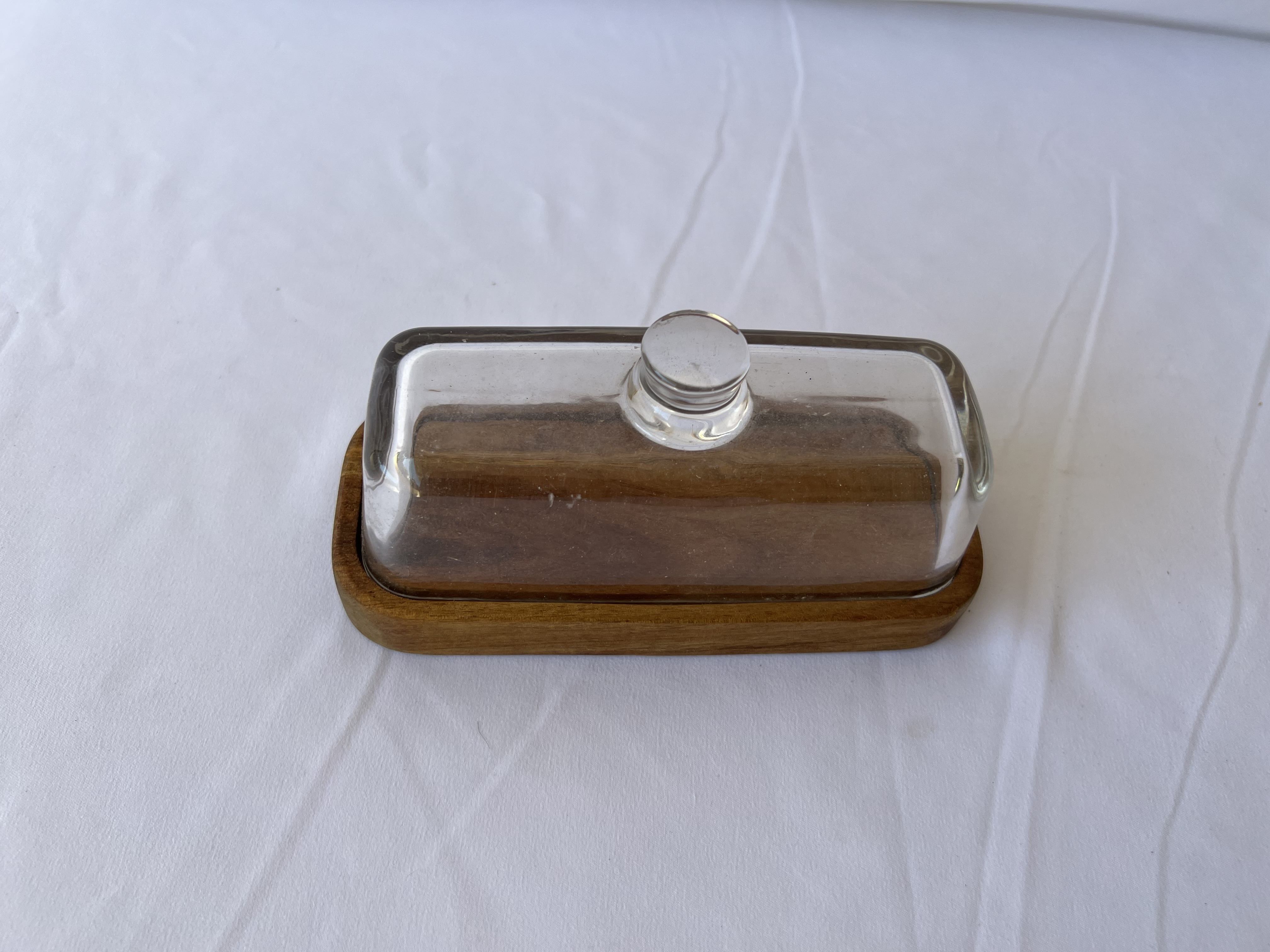 Acacia wood food storage plate