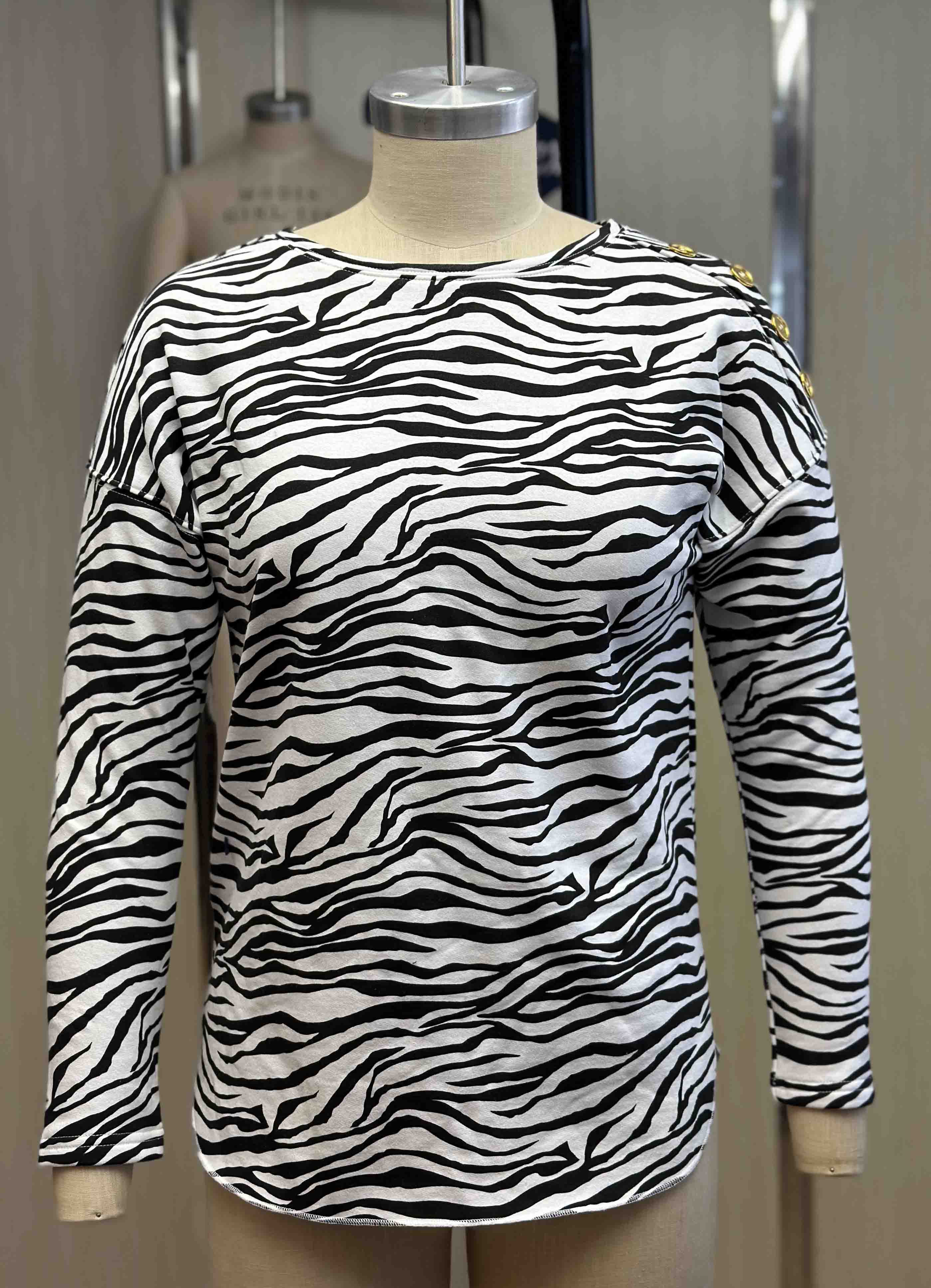 Girl's shirt