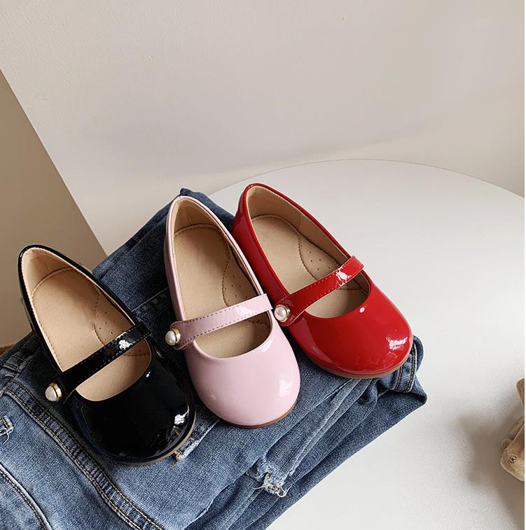 Chengdu Youancheng Trading Co.,LTD – Leather women boots 2