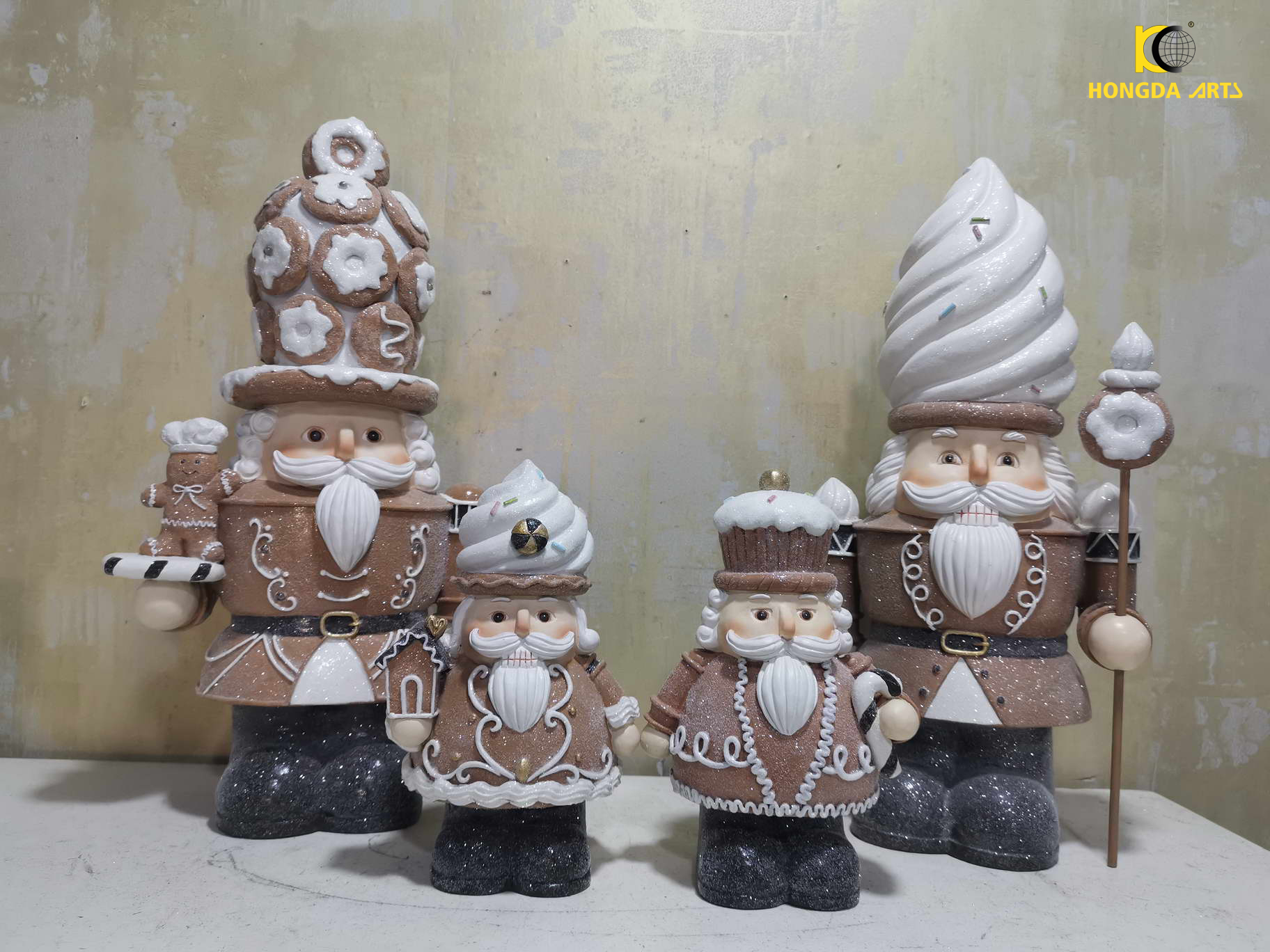 Polyresin nutcracker decor