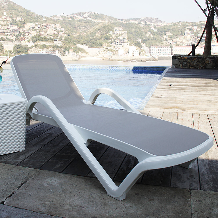 Sukk outdoor waterproof and UV resistant plastic lounge chair