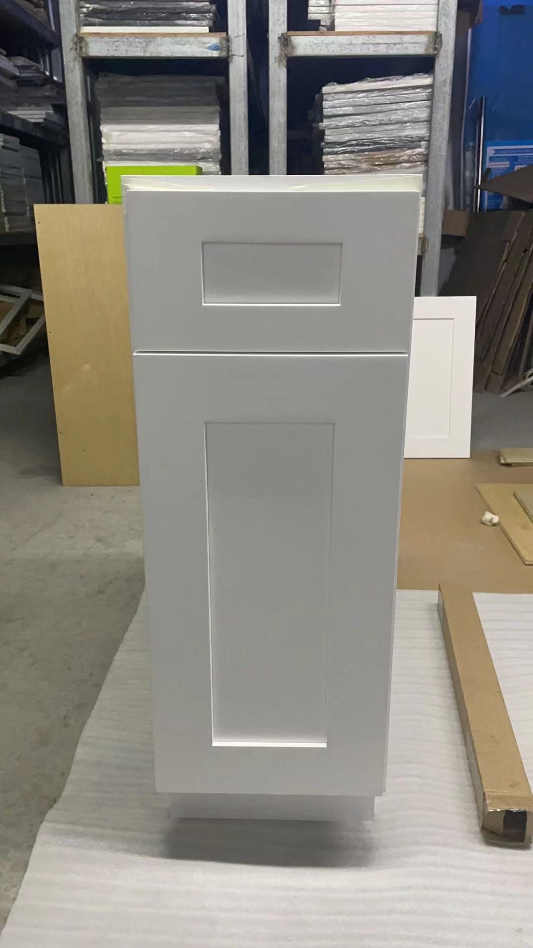 white shaker design amercian style kitchen cabinet