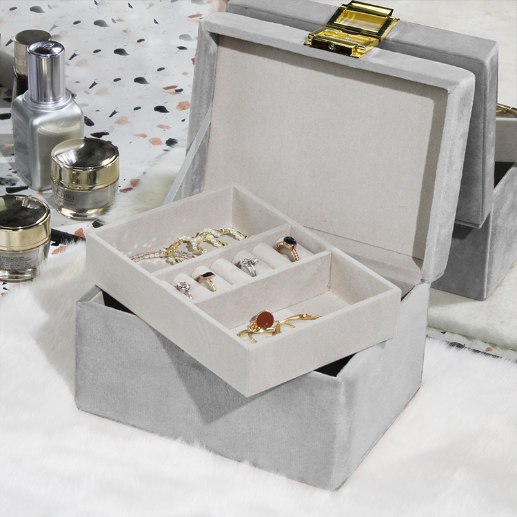 Jewelry box