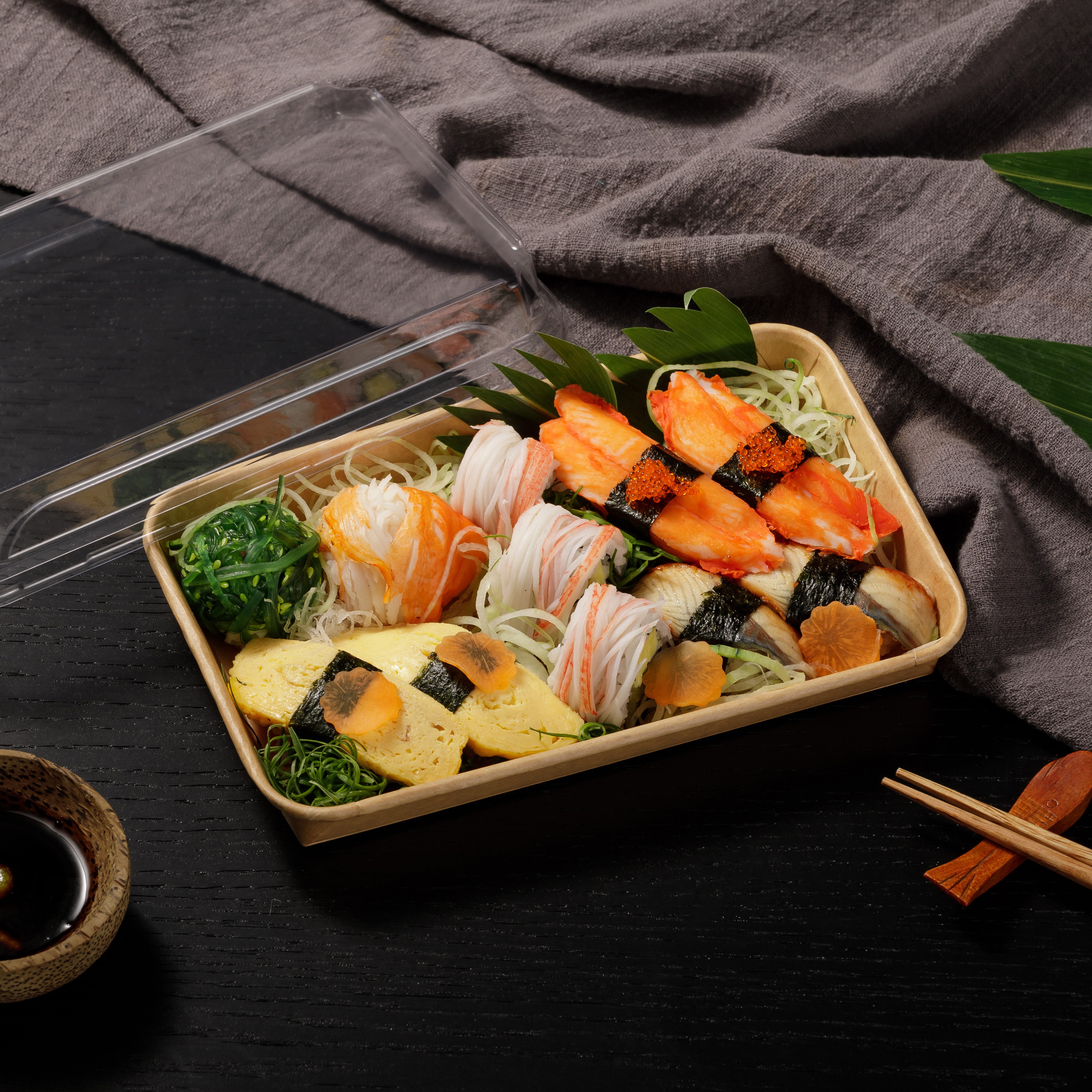 SM7-1107 Disposable Food Grade Kraft Paper Sushi Container with clear PET anti-fog Lid