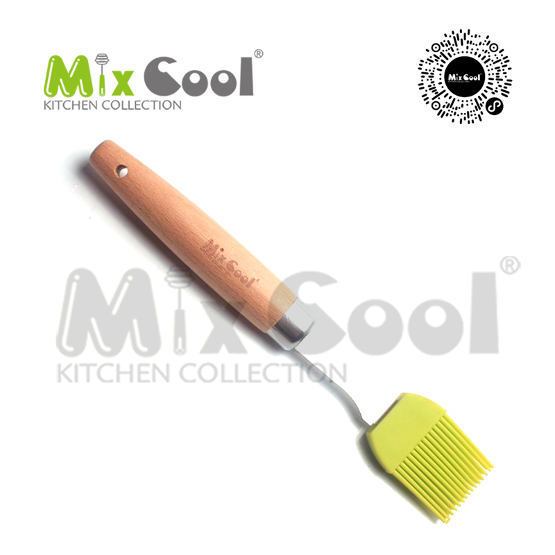 Silicone brush
