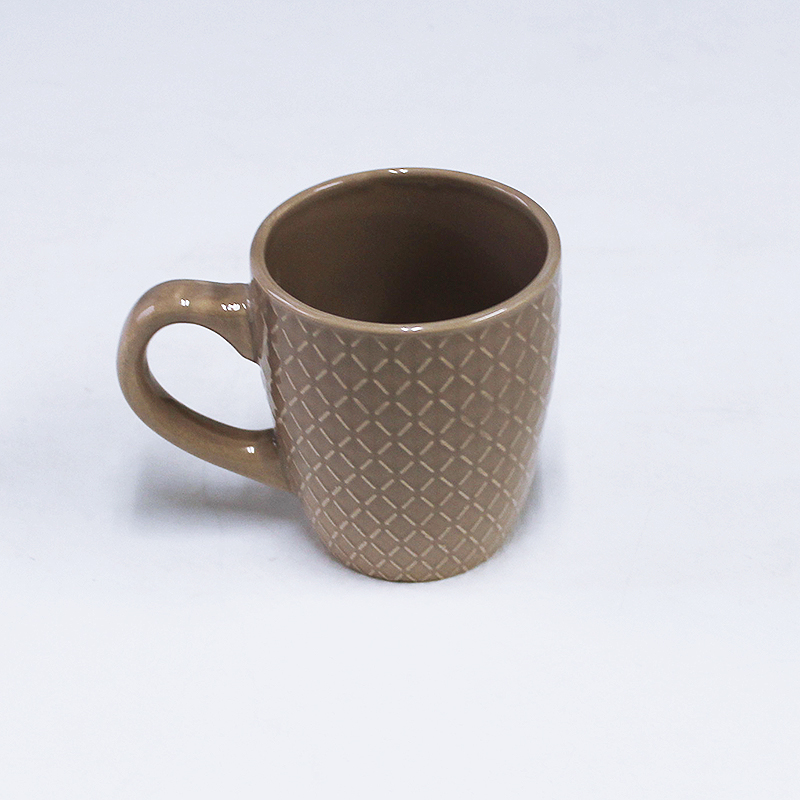 12oz ceramic coffee mug with embossed deisgn