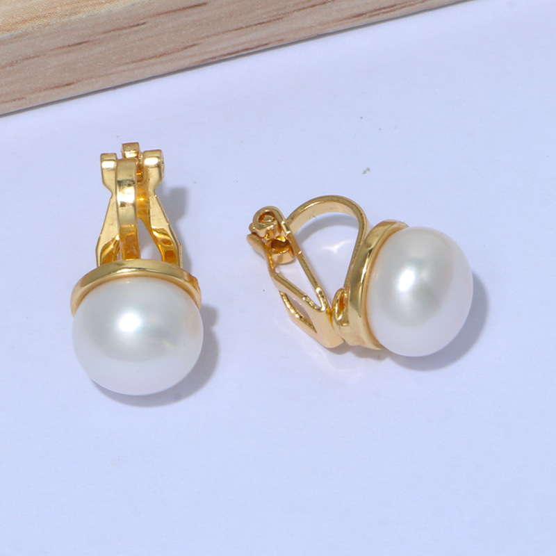 The cultured freshwater pearl earrings accessory for clothing