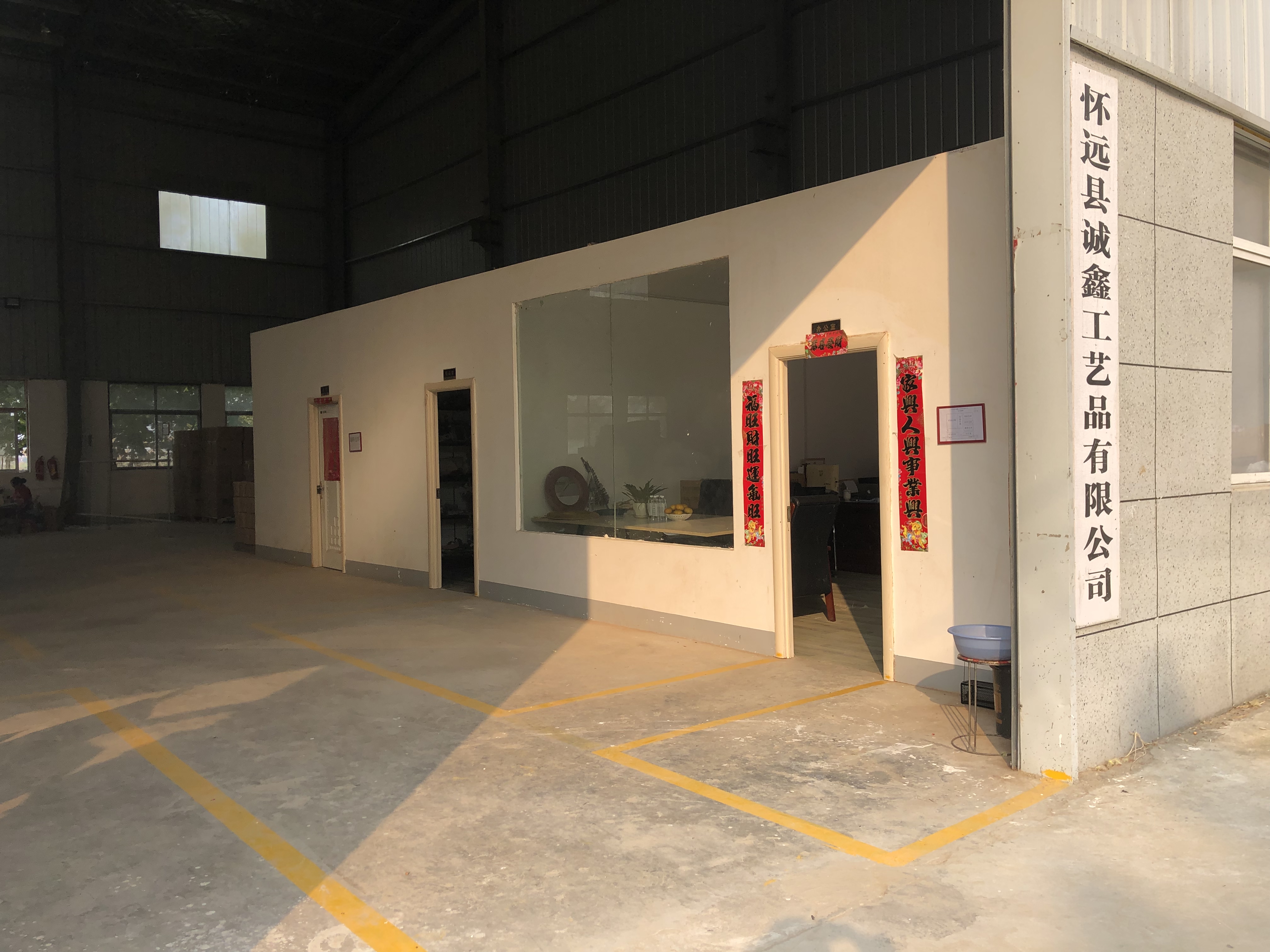 Huaiyuan County Chengxin Crafts Co., Ltd. – figura decorativa 1