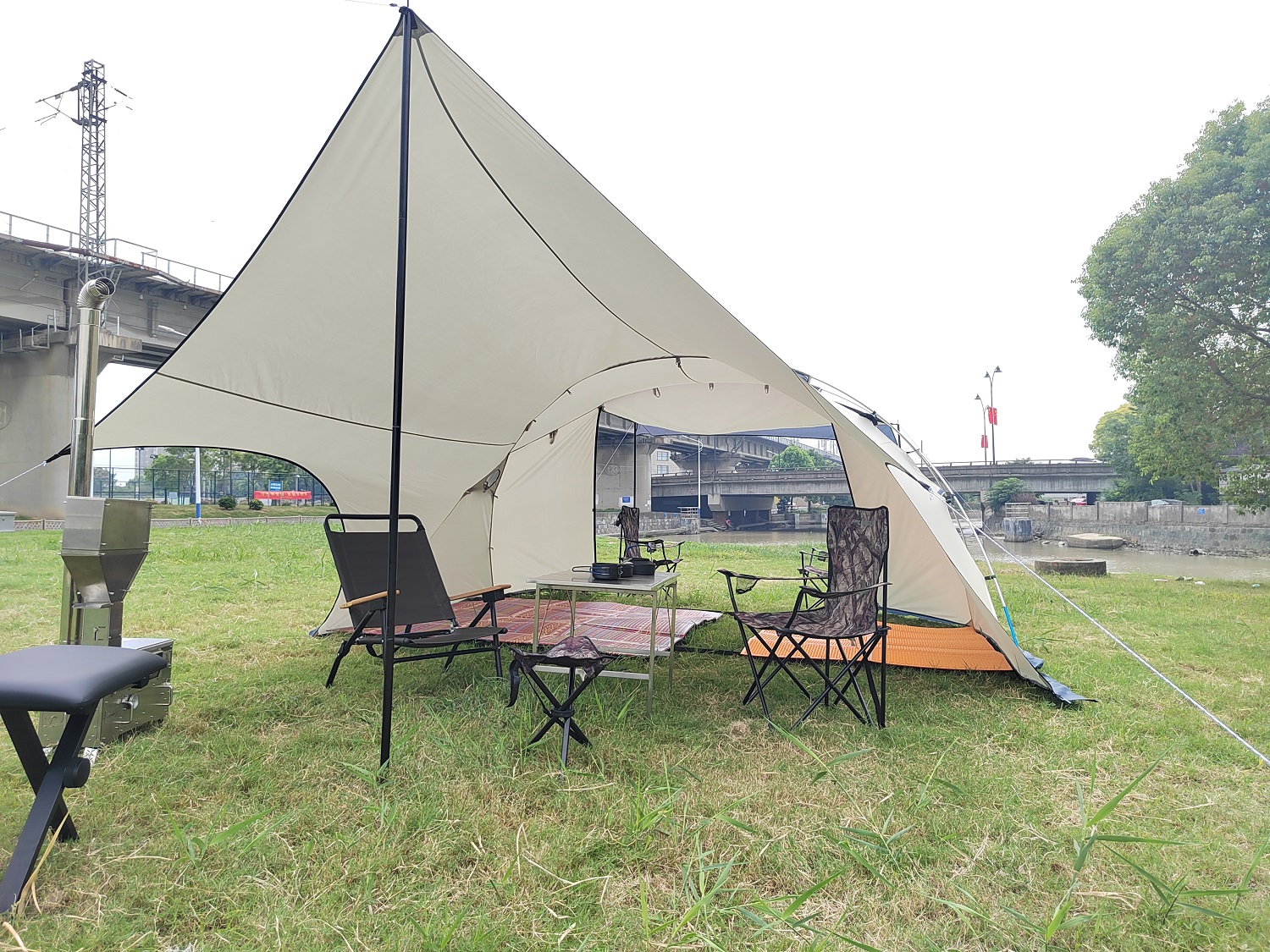 Tent,Party tent,Camping tent,Tarp
