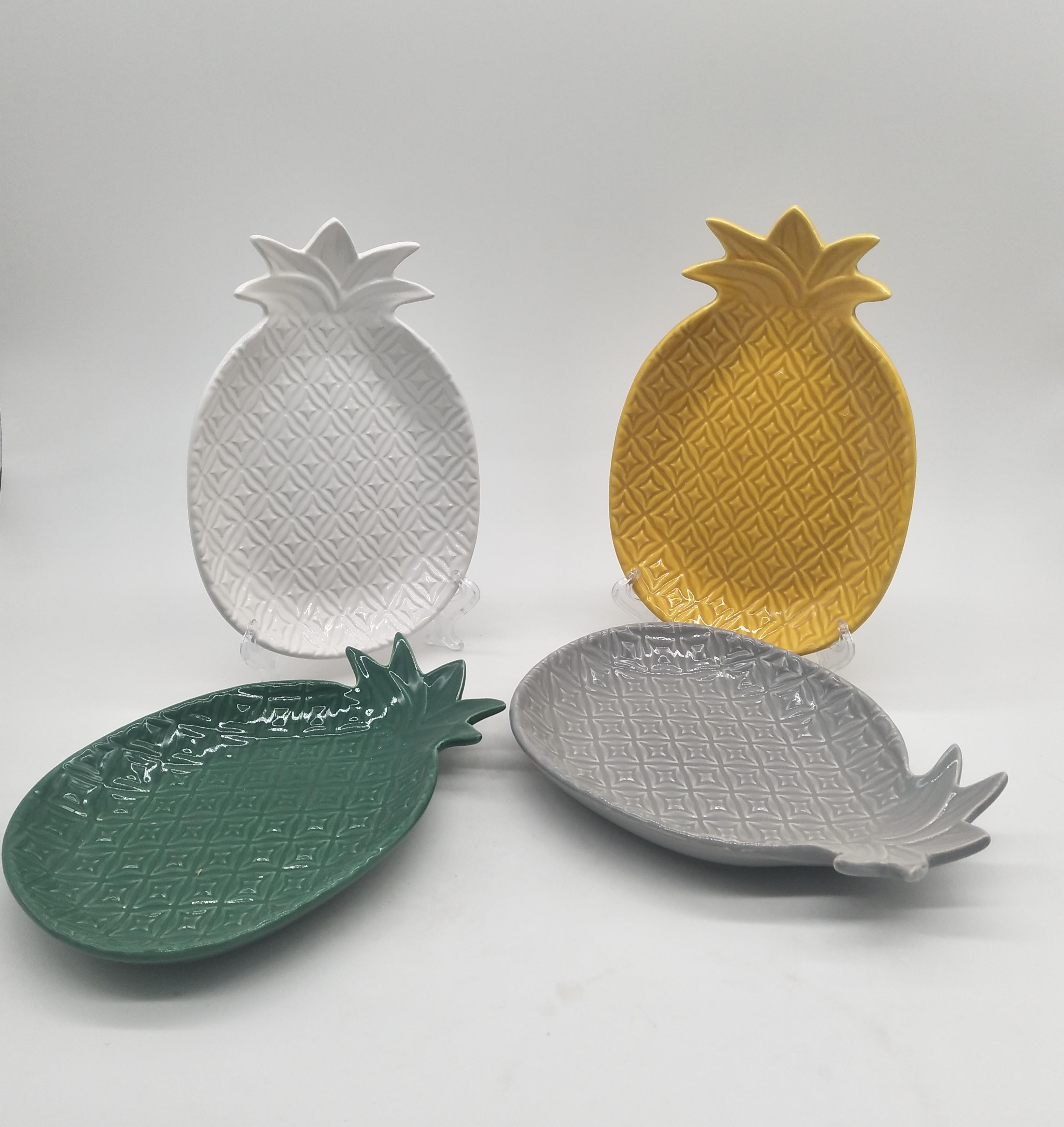 Ceramic pineapple plate