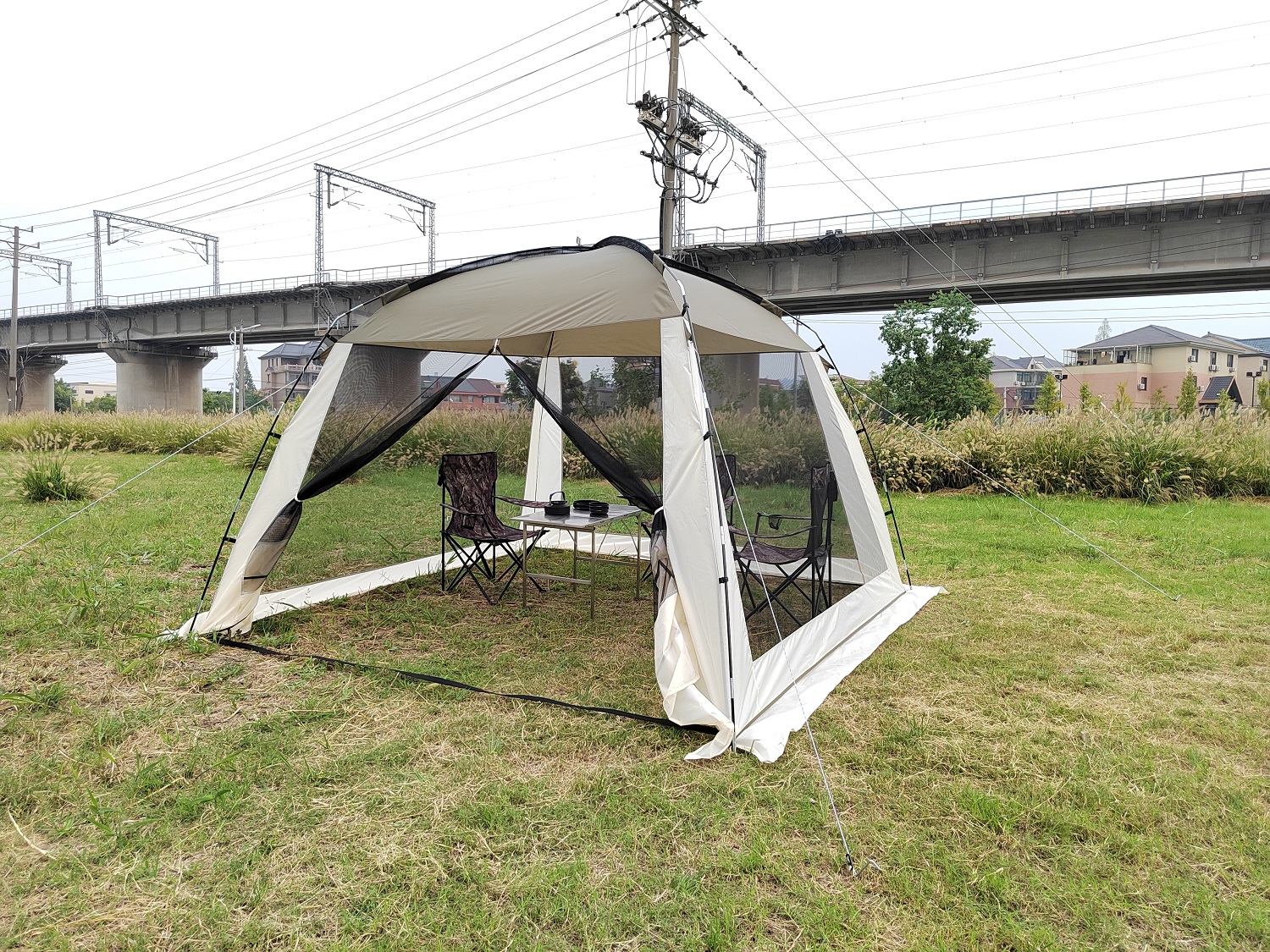 tent，Camping tent，party tent