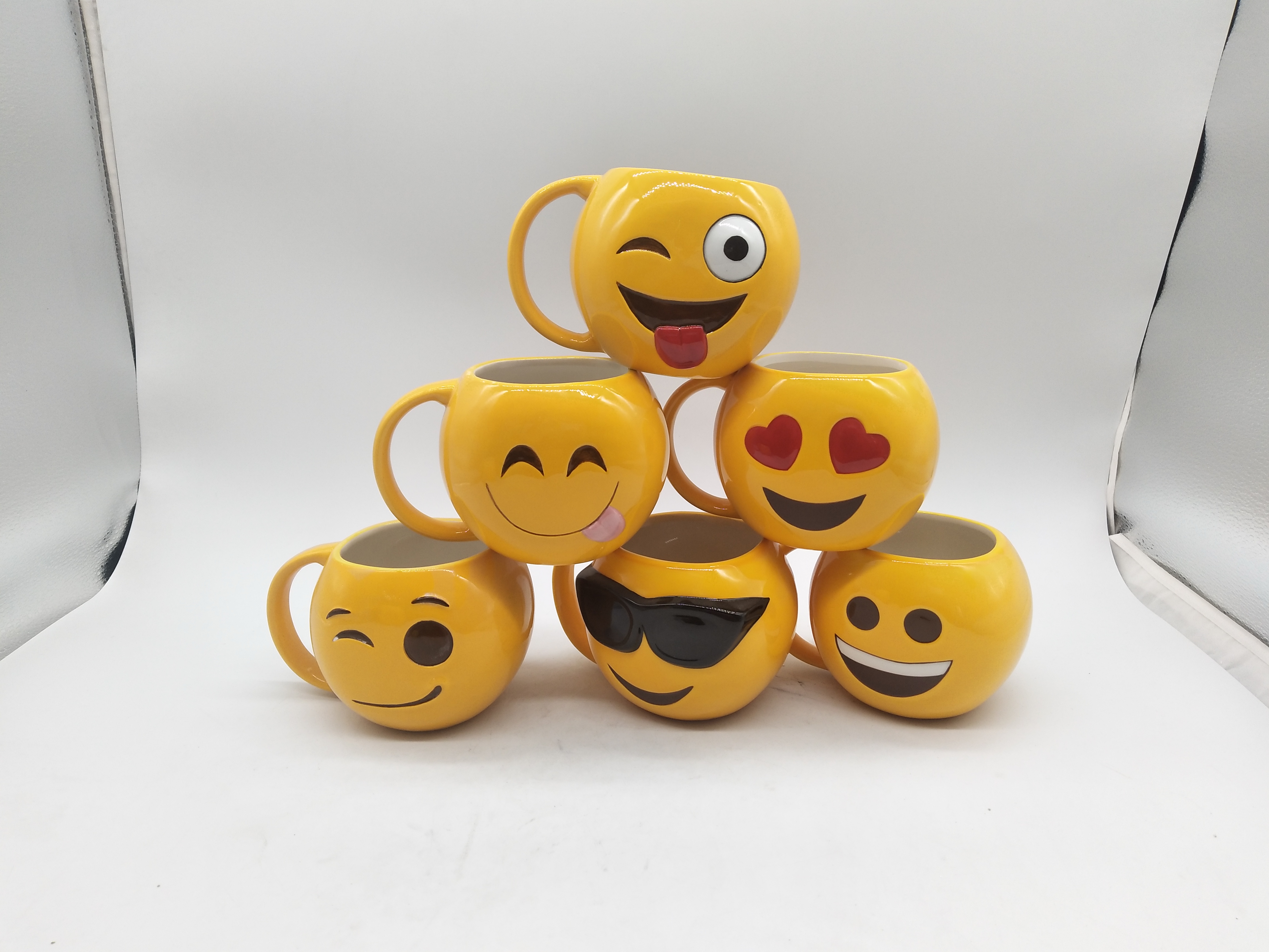 Ceramic smile mug