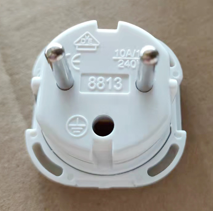 European universal travel conversion plug