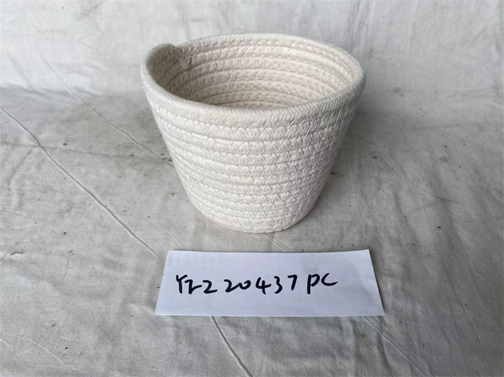 YF220437 PC