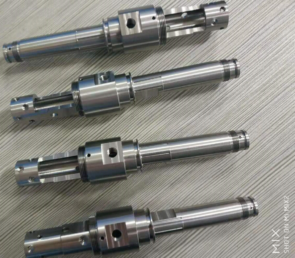 High pressure oil separator