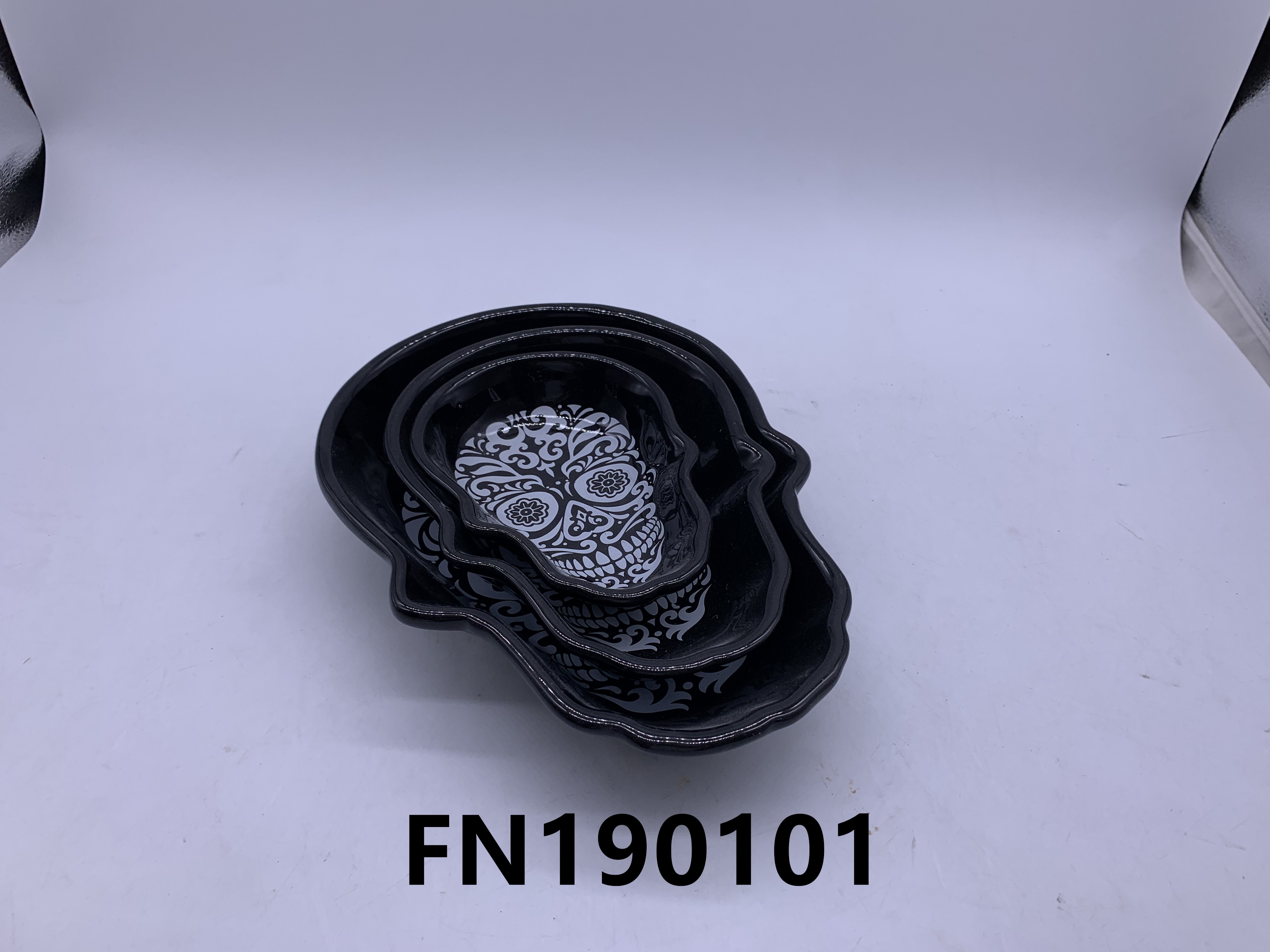 Ceramic Halloween set three plates