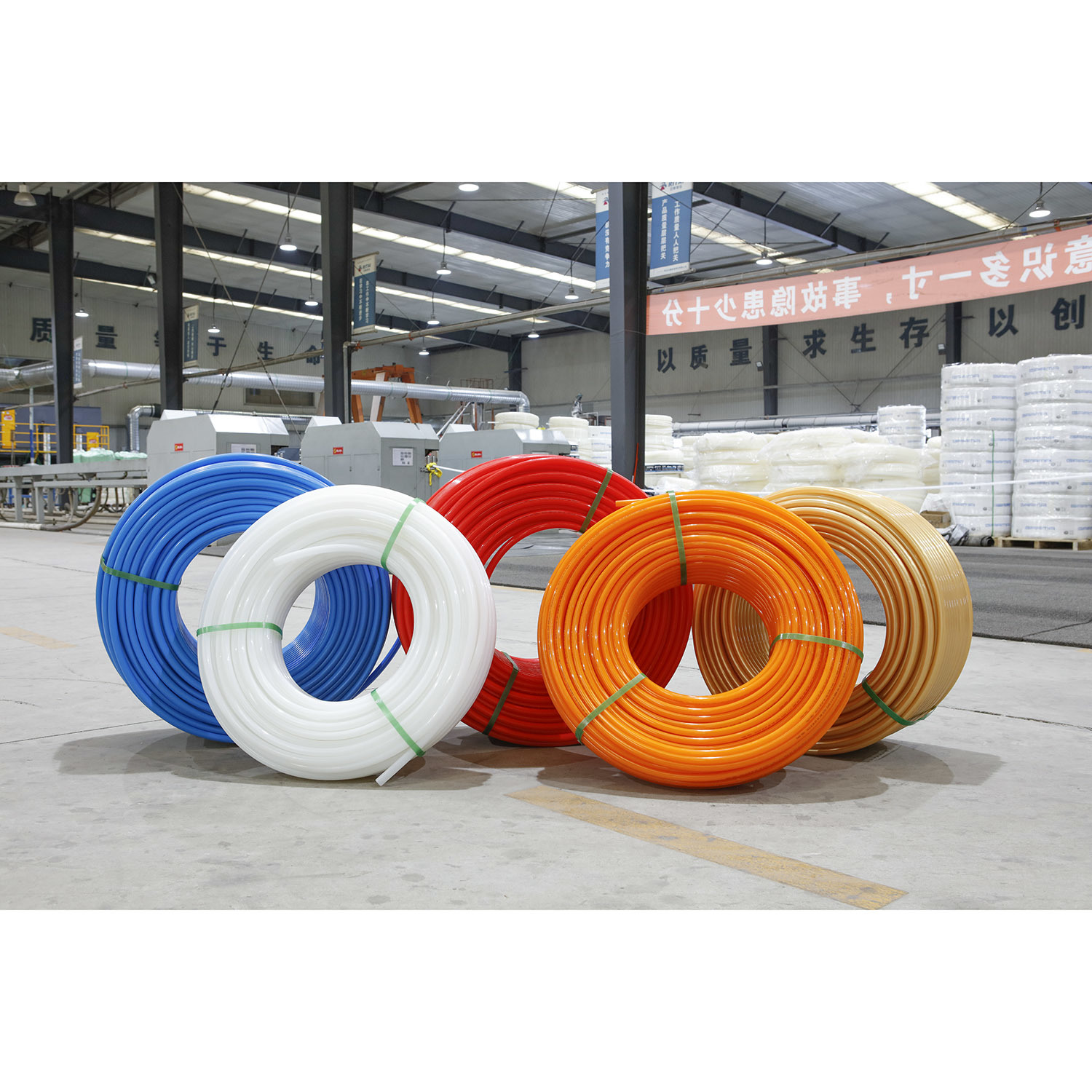 International Standard Pex-a Pipe with Different Color for The Underfloor and Floor Heating System