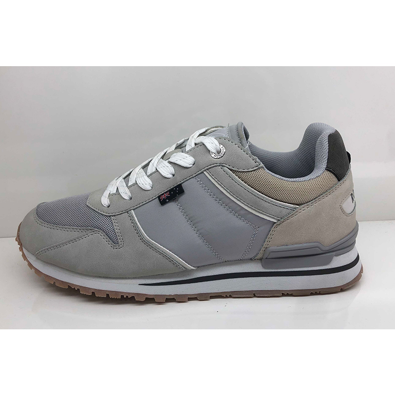 Men's casual shoes