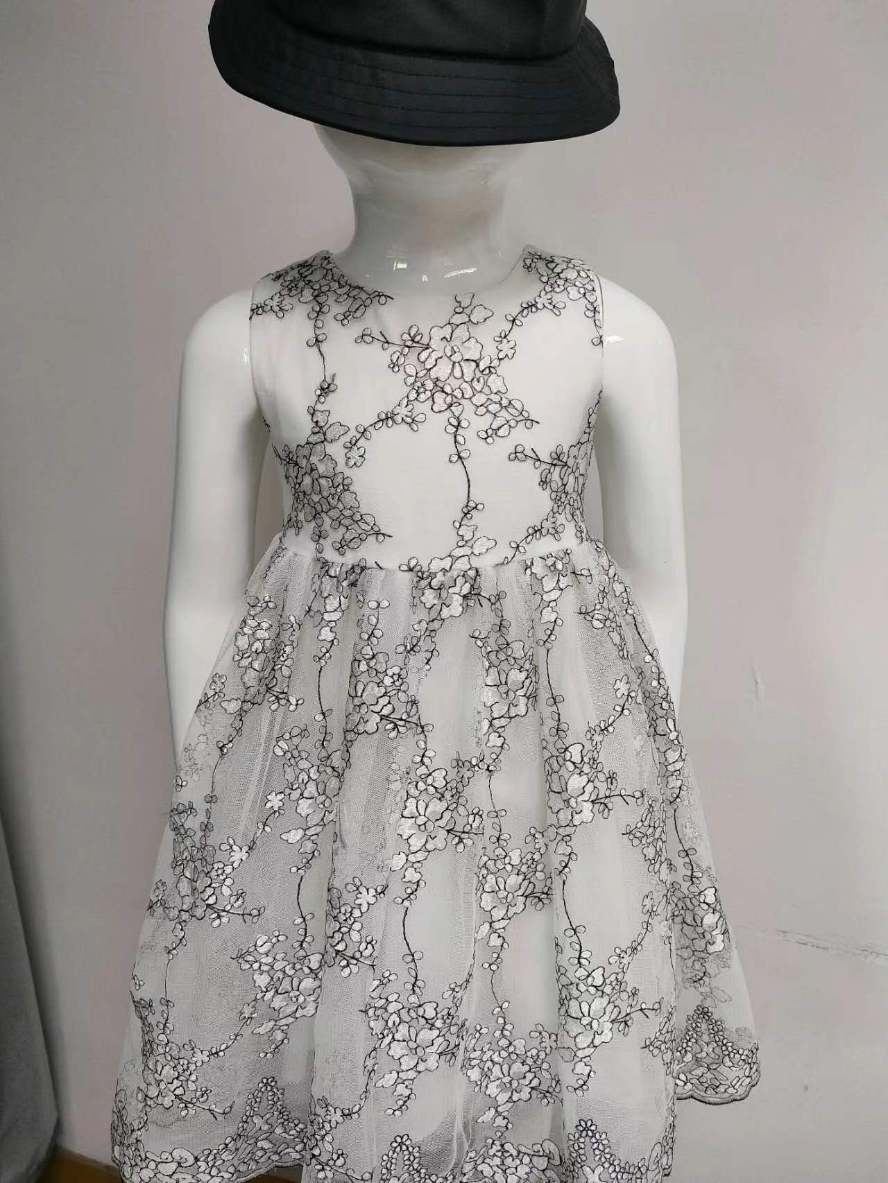 Girls dress