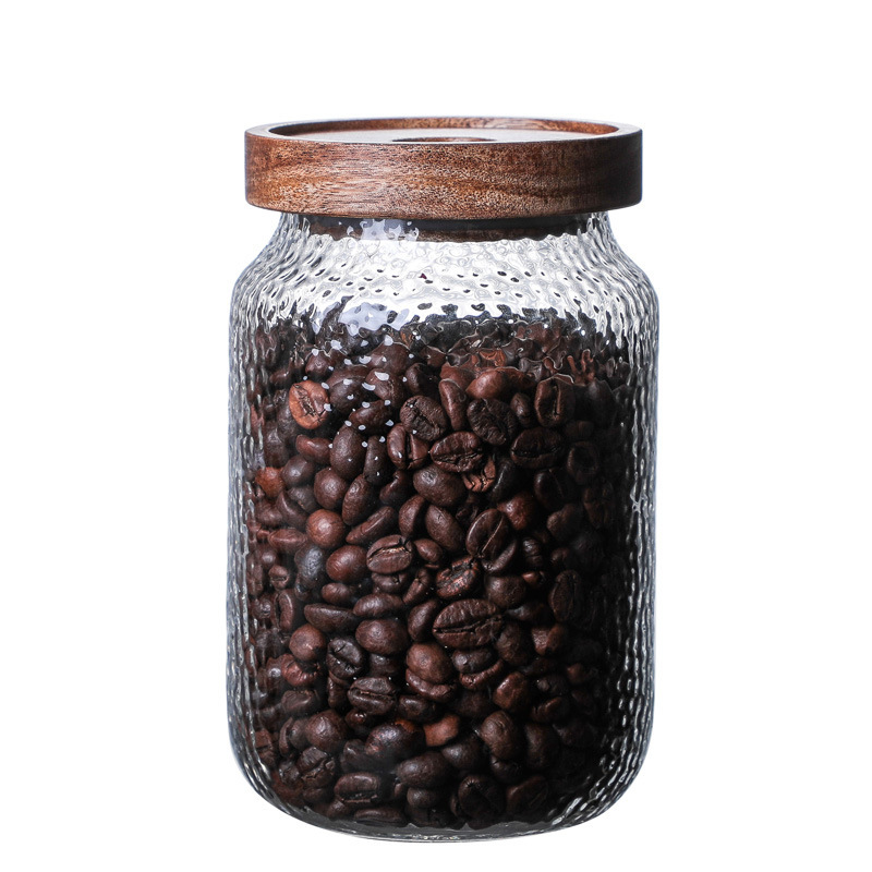 Glass jar with acacia lid
