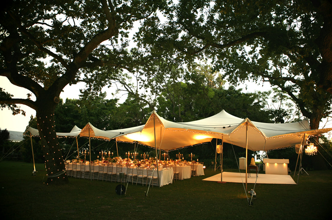 Elastic tent