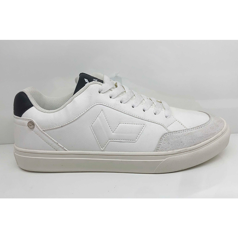 Men's casual shoes