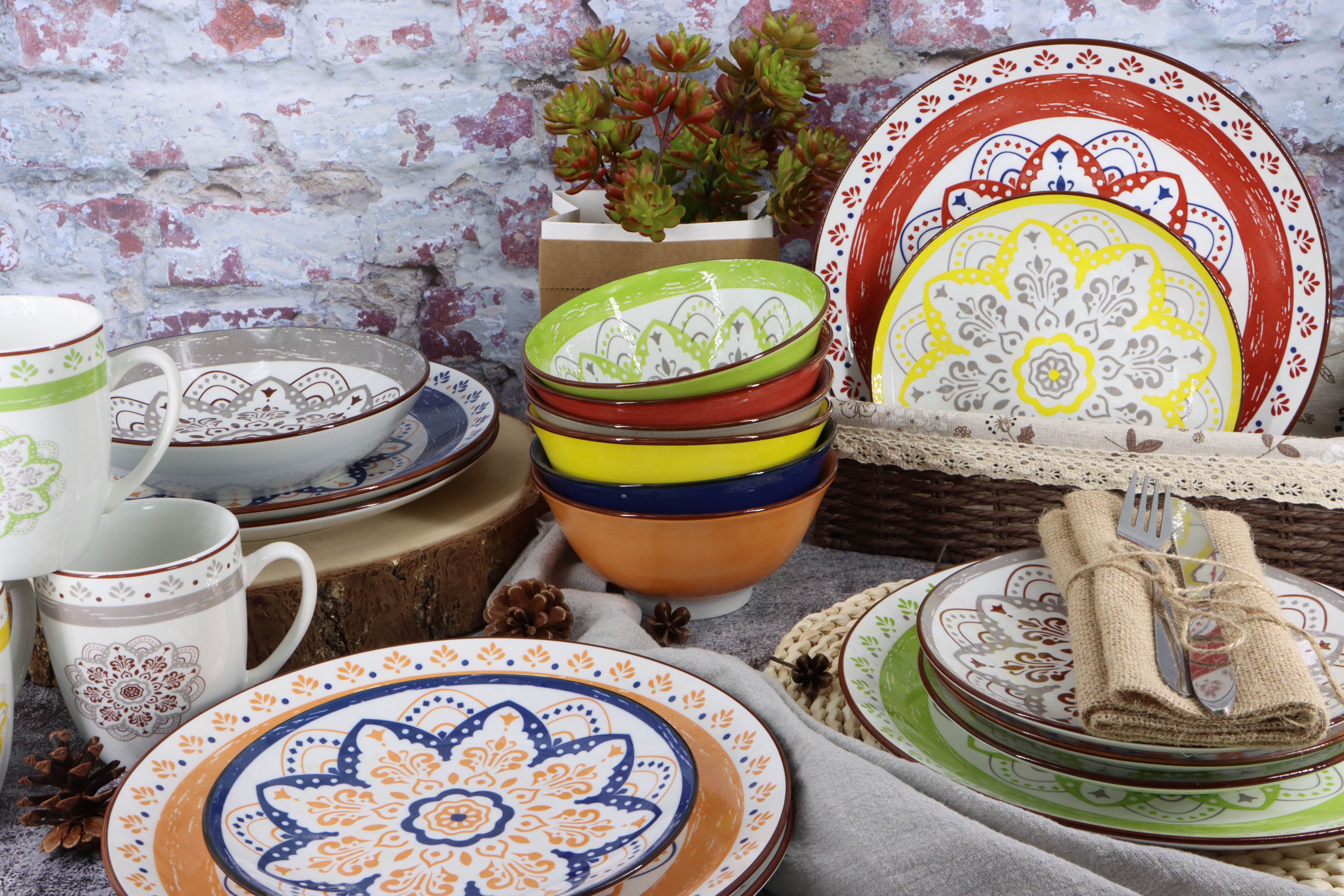 Hot sales porcelain dinner set with inside pad printing with color rim