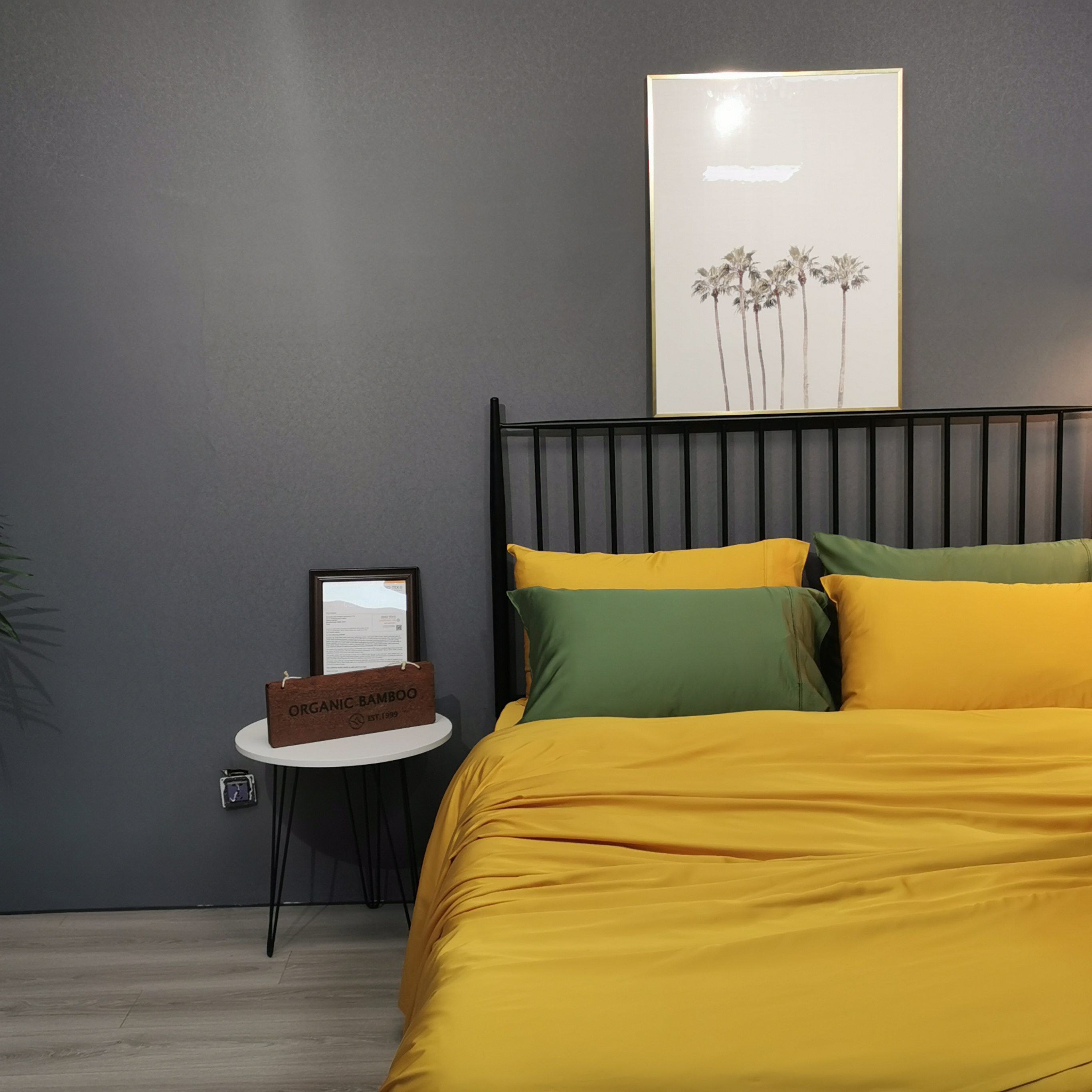 Soft and silky organic eucalyptus lyocell bedding sheets and tencel bed sheet