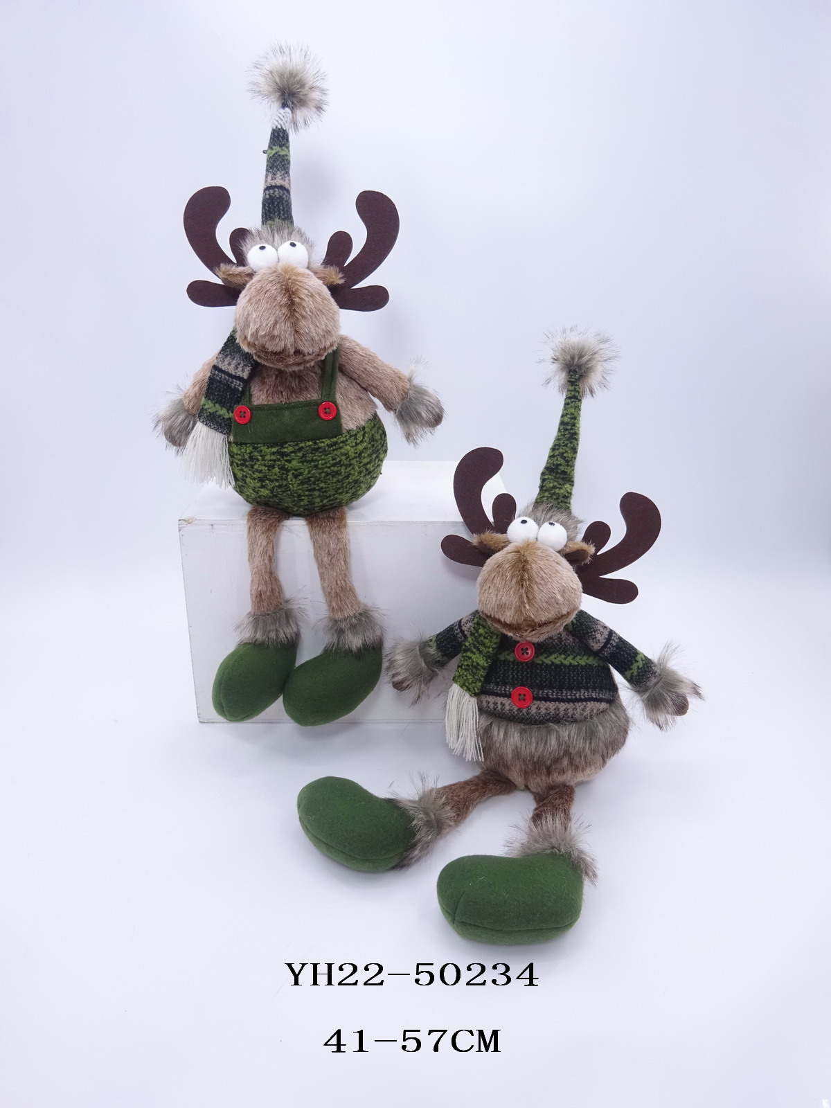 41-57CM sitting reindeer