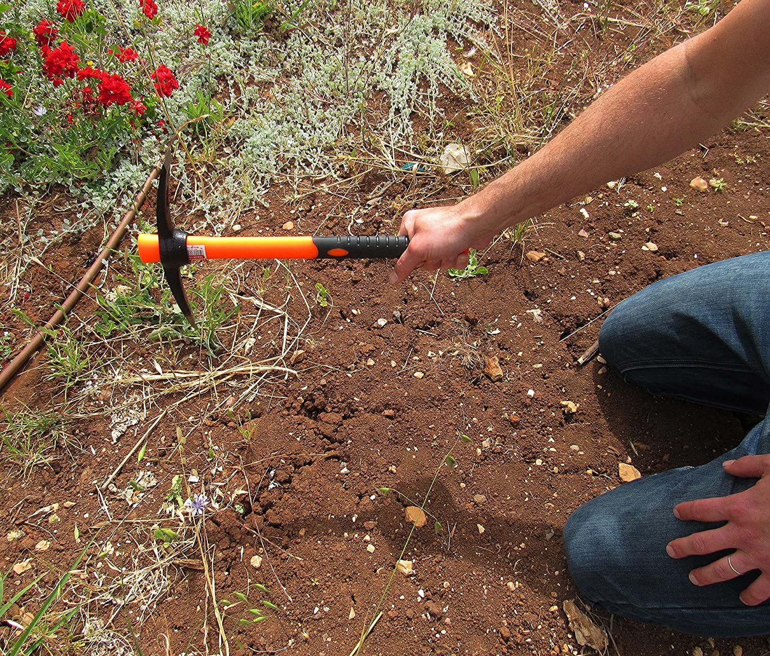 pickaxe,pick mattock,steel pick