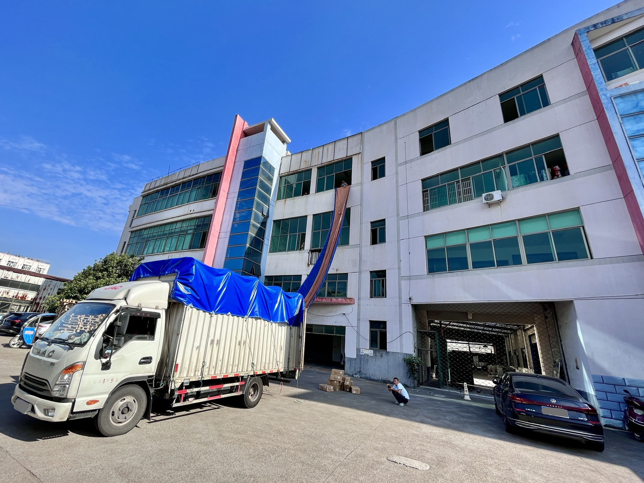 Pujiang Xinjia Industry and Trade Co., Ltd. – Polyester quilted quilt 1