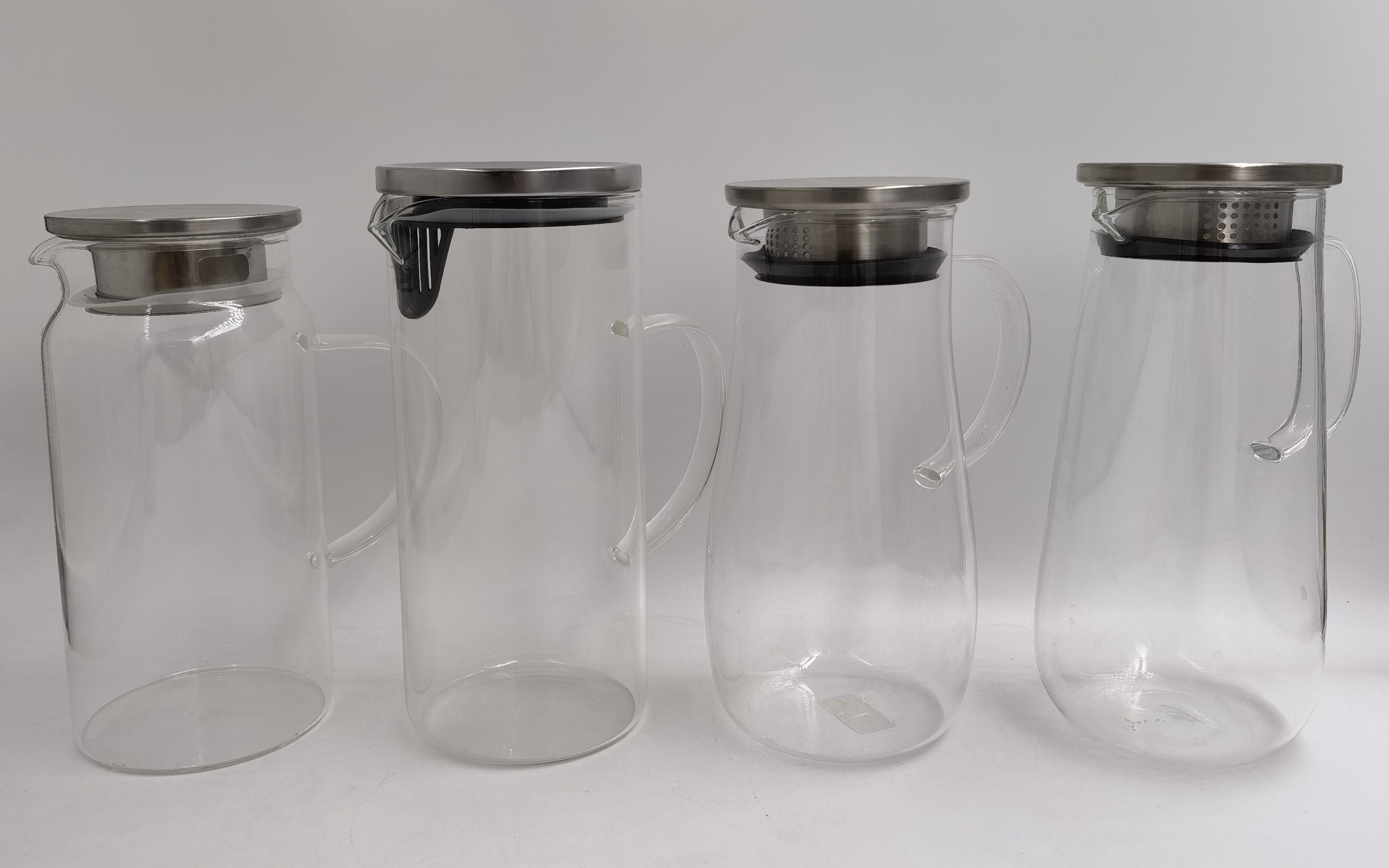 Glass jug with handle