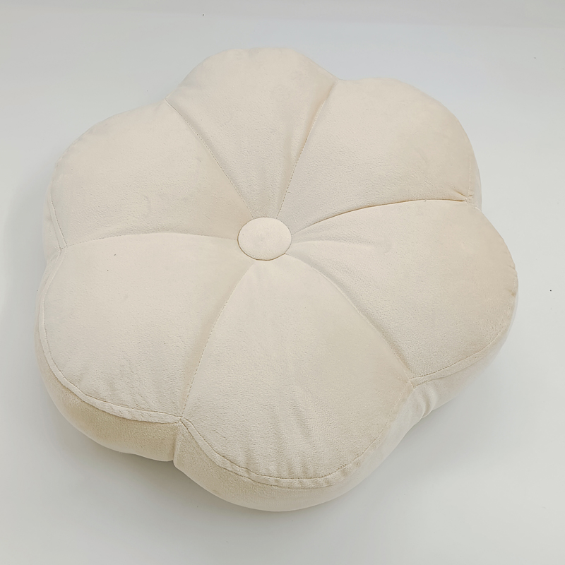 Plum Blossom Cushion