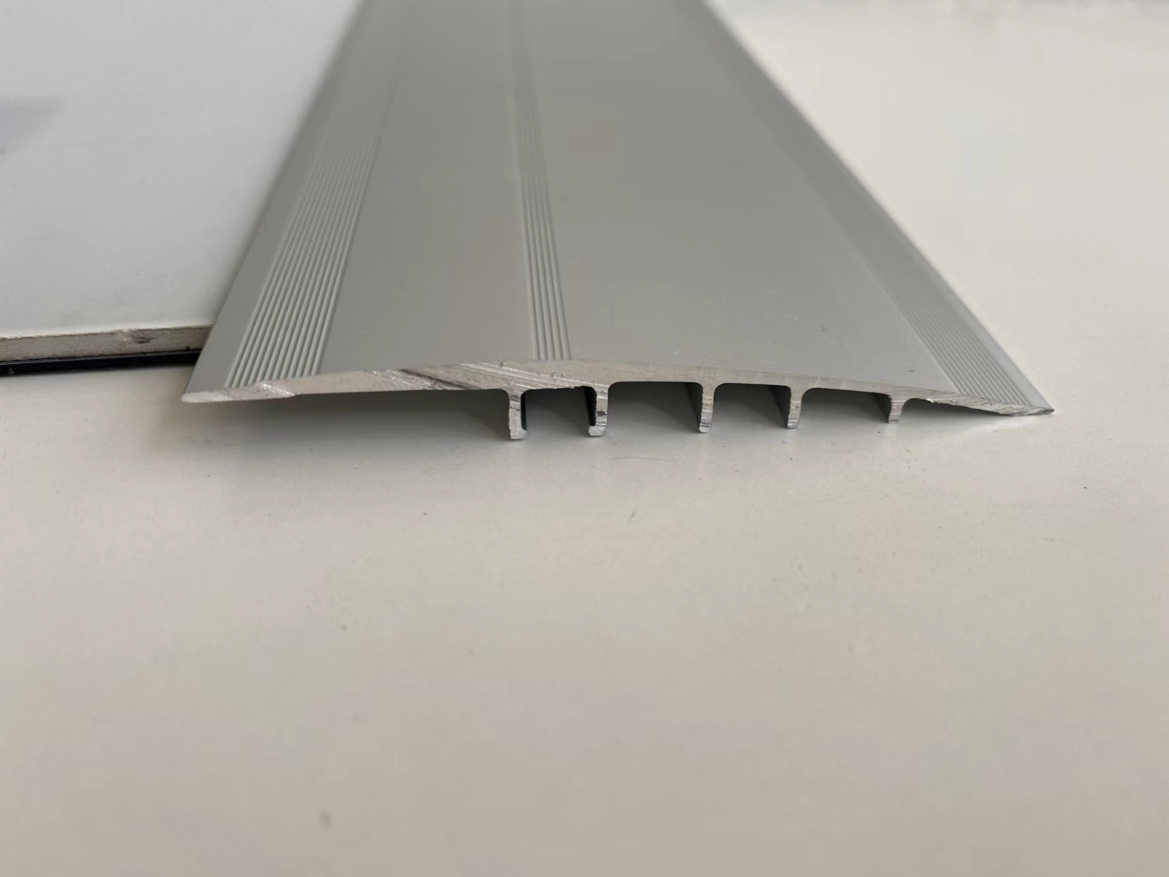Beautrim Aluminum Alloy Ramp Transition Strip