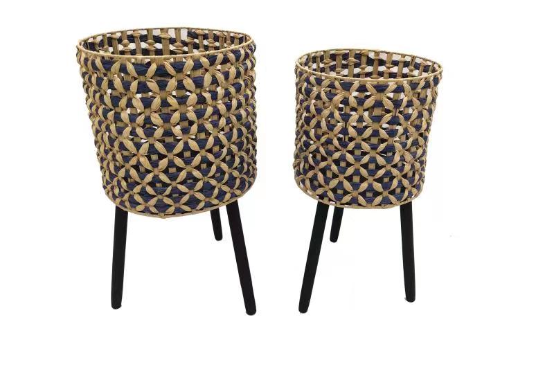 Flower baskets with wooden legs