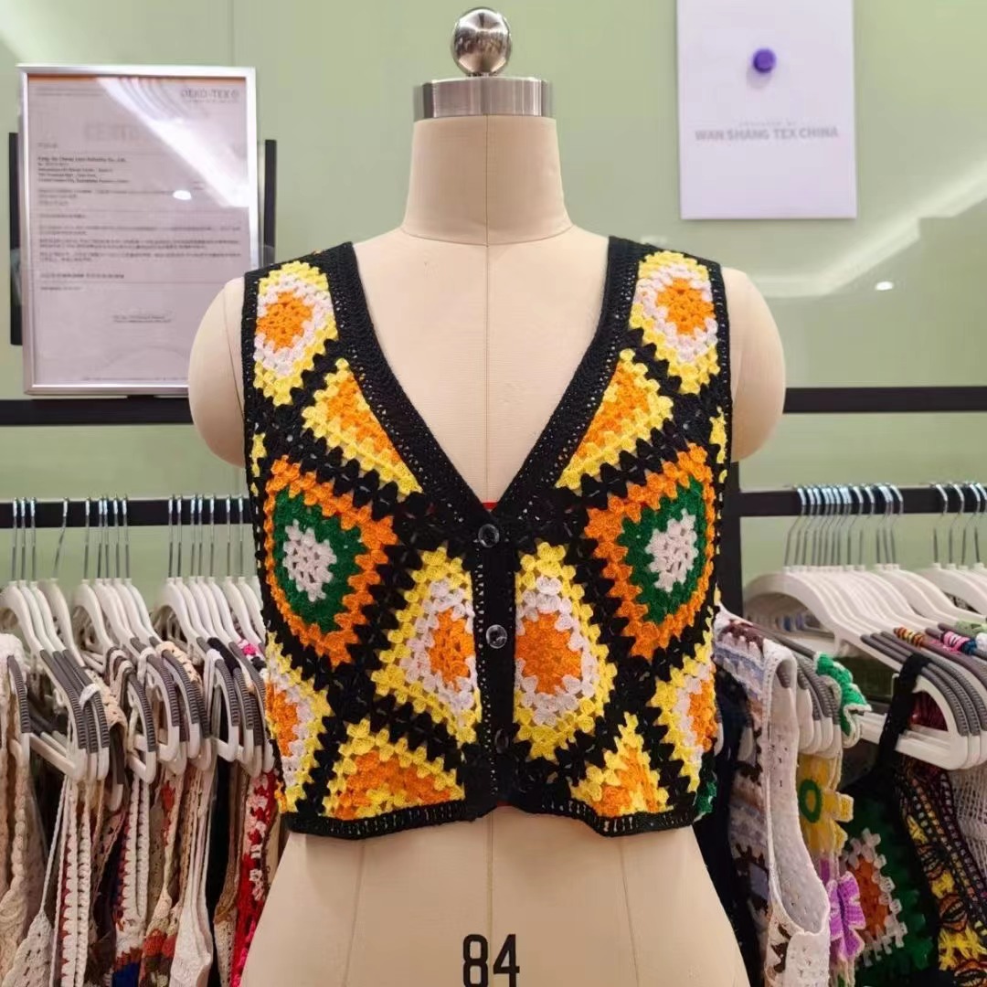 Colorful button lace sweater vest
