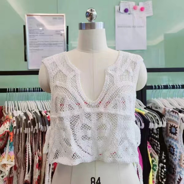New style deep neck drop white lace sweater