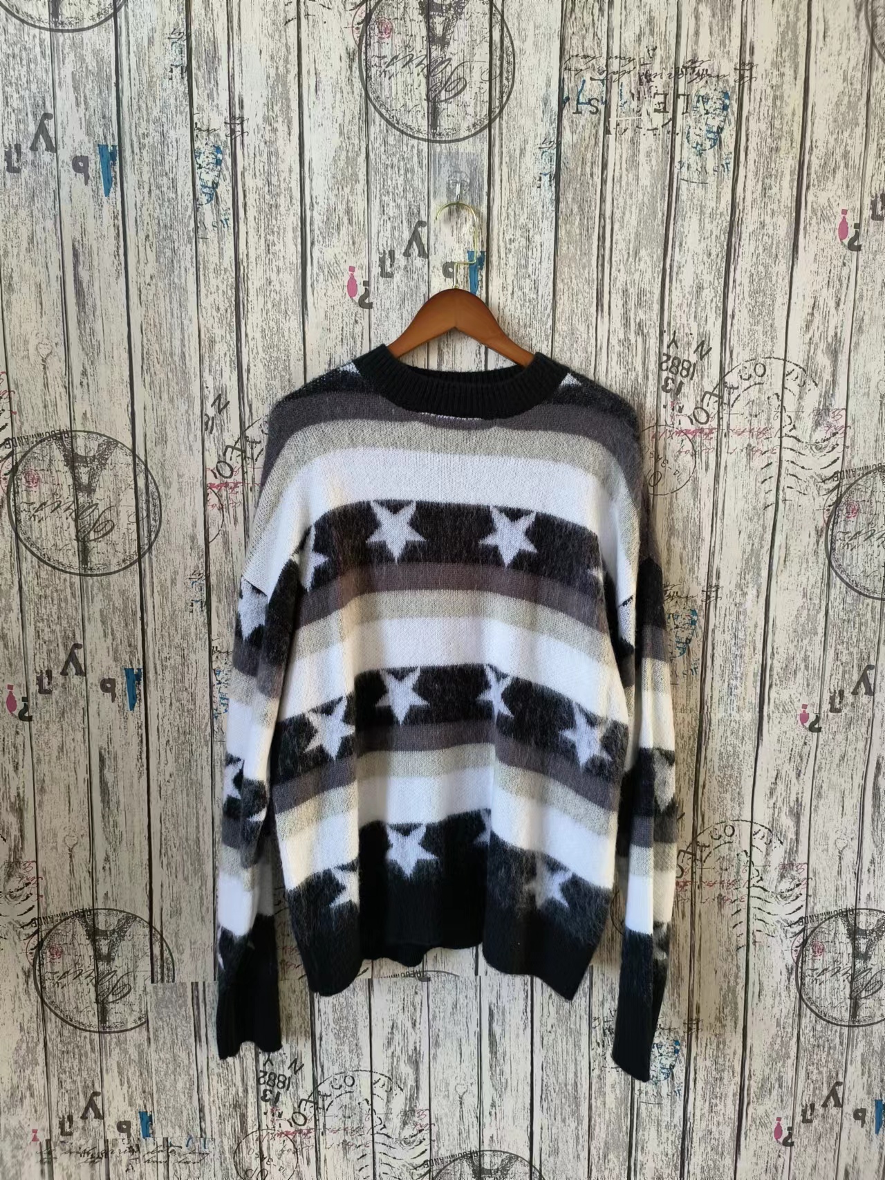 Men strips Sweater
