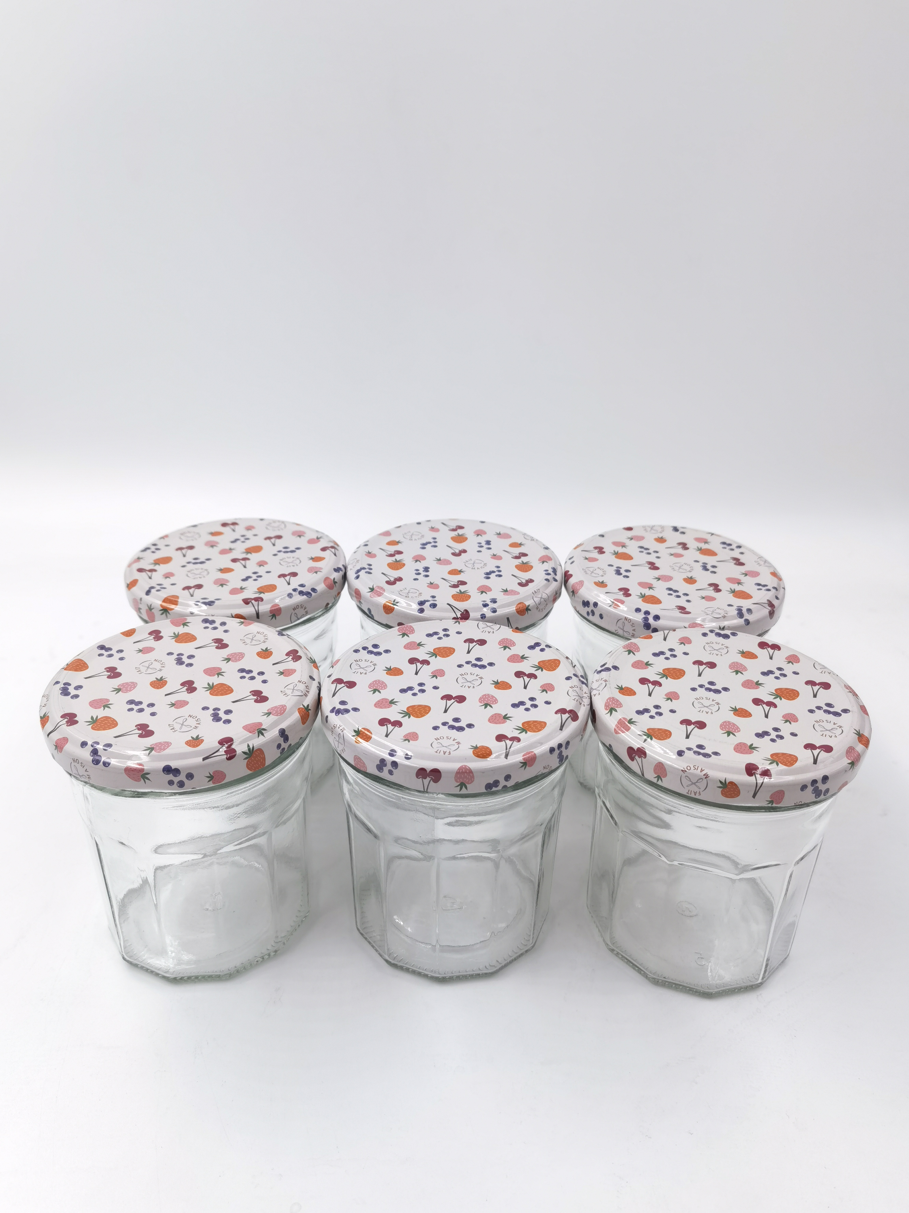 Jam jar;glass storage jar;refriger storage jar;kitchen;dining;glassware