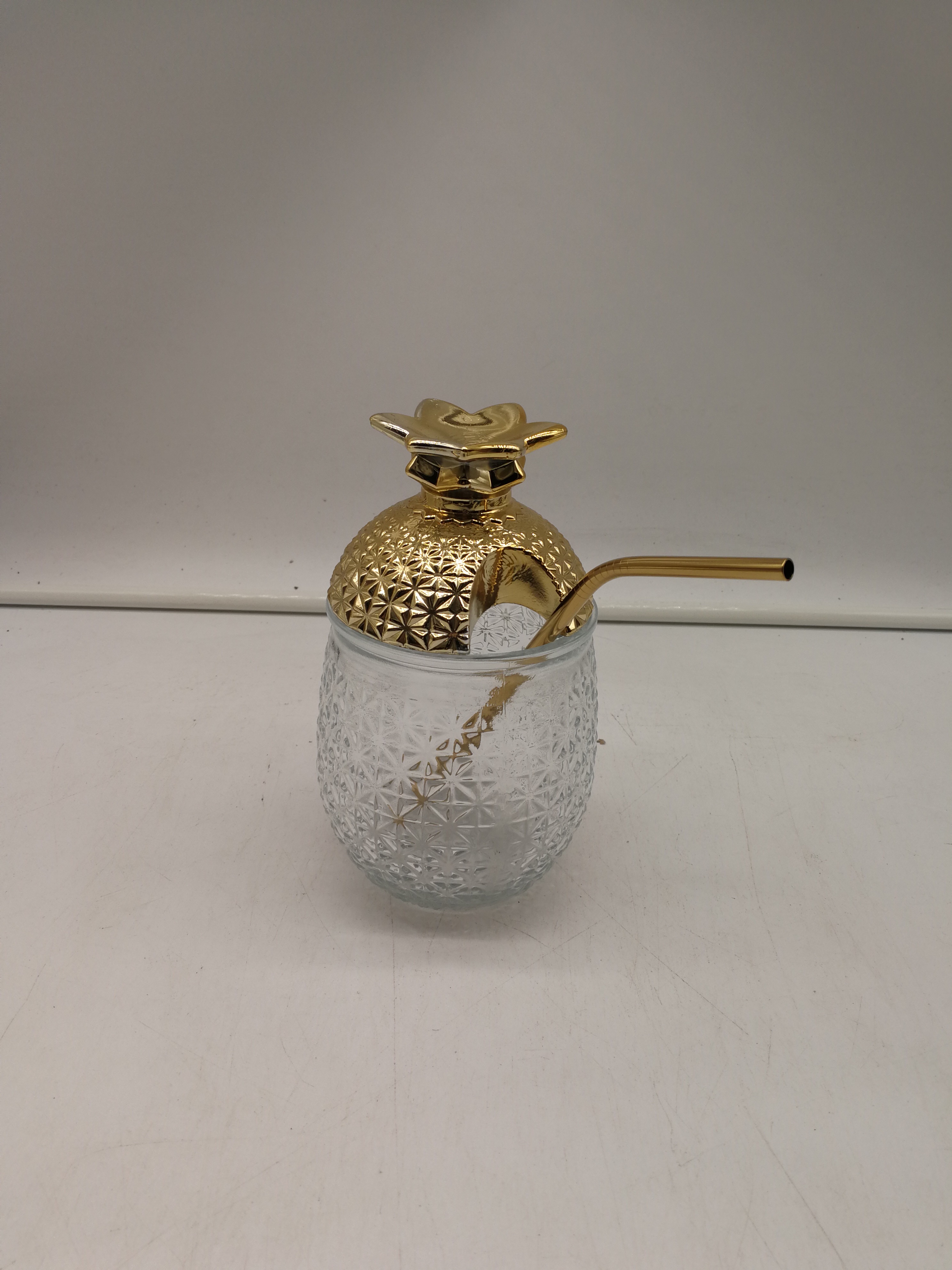 Pineapple drinking glass with straw;metal straw;kitchen;dining;praty