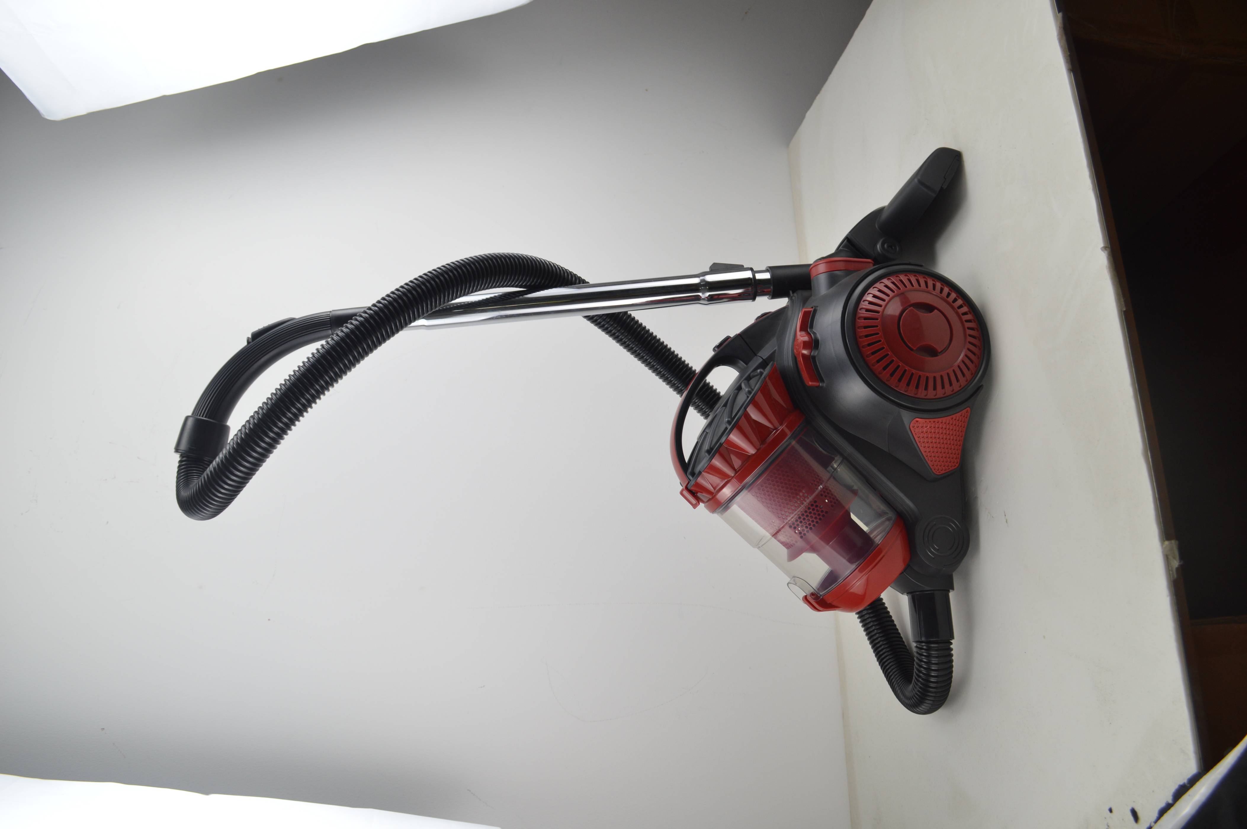 Cyclone bagless vacuum cleaner