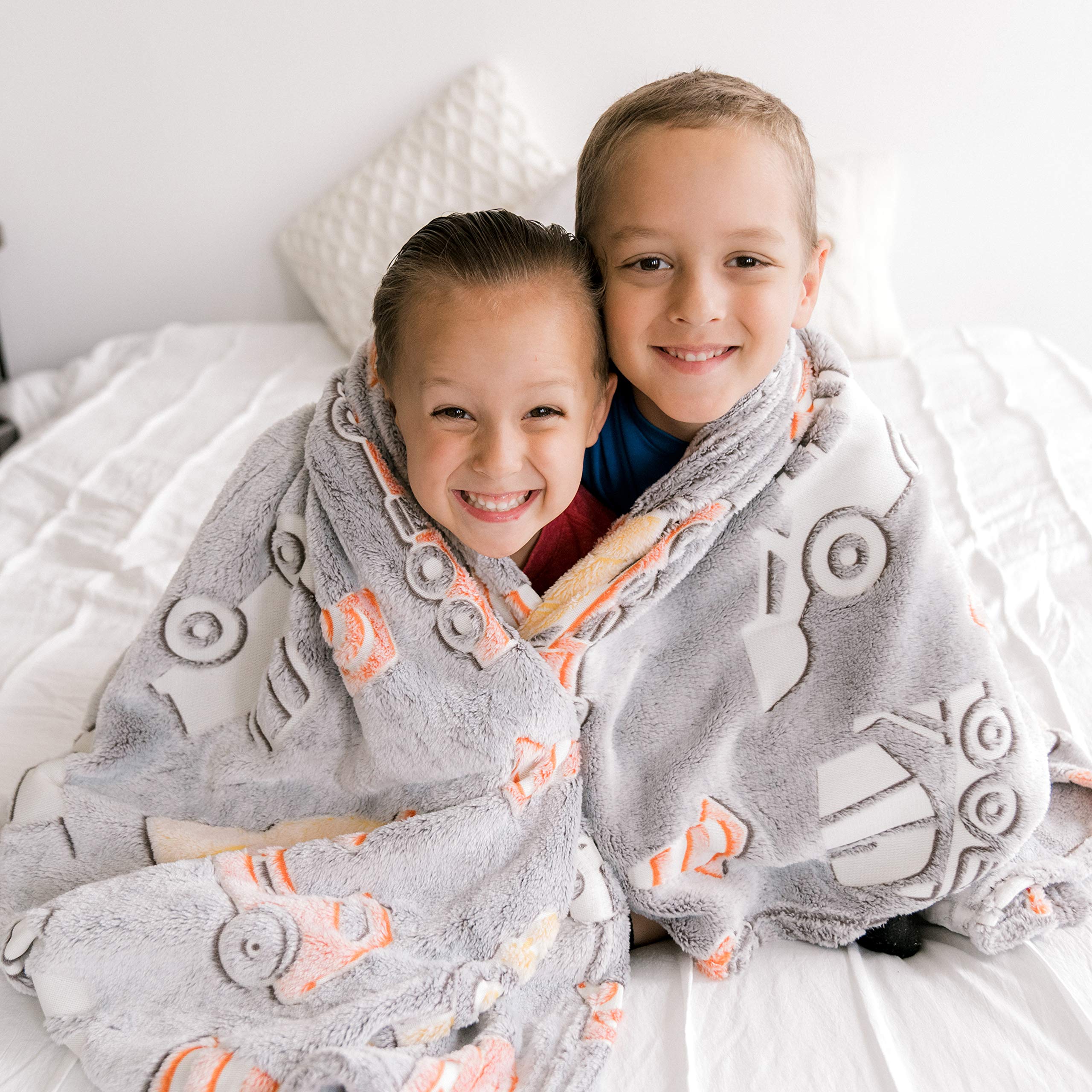 Double-sided flannel blanket, luminous glow blanket, fluorescent blanket