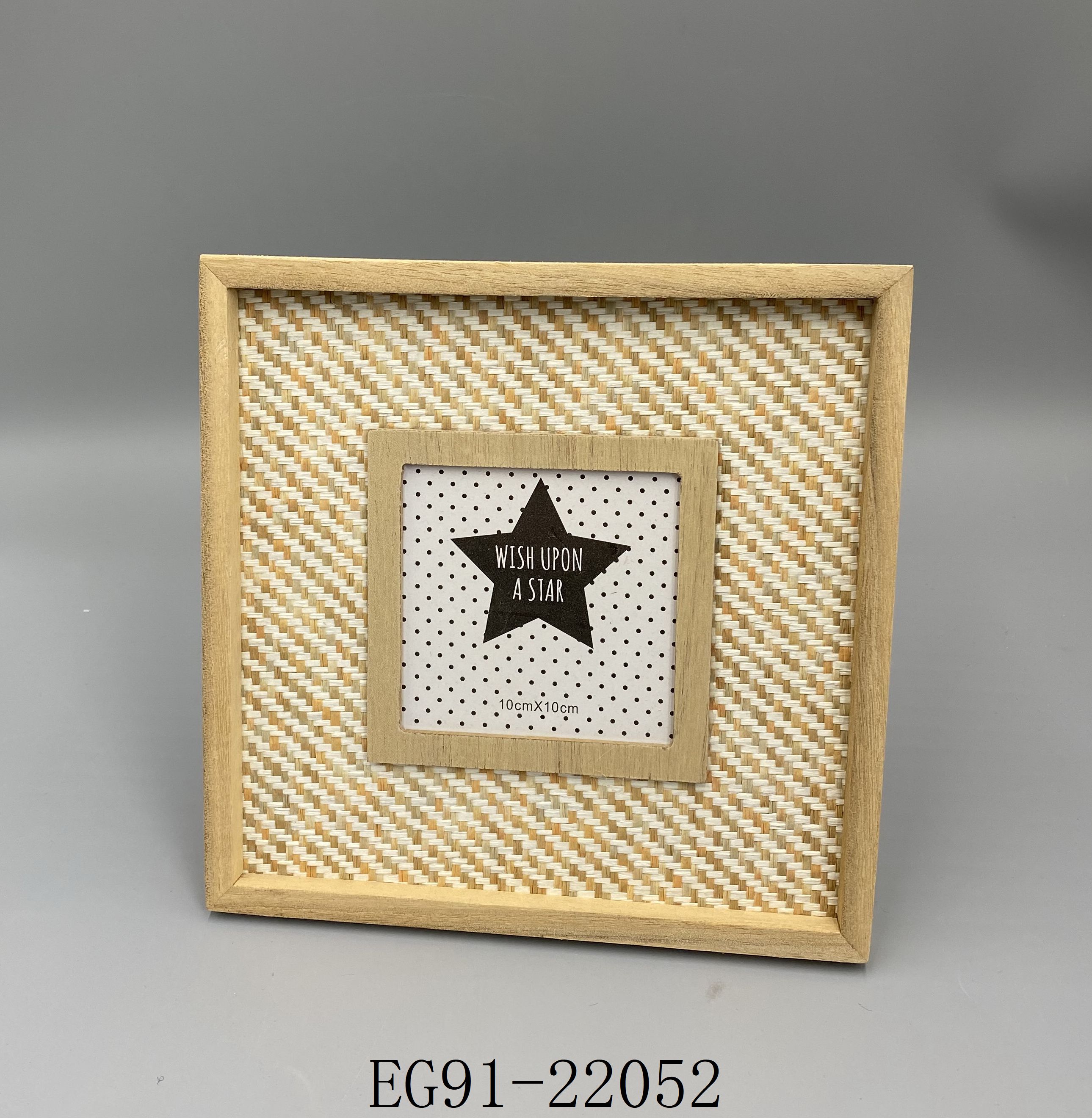 220x220x15mm Wooden Pendent