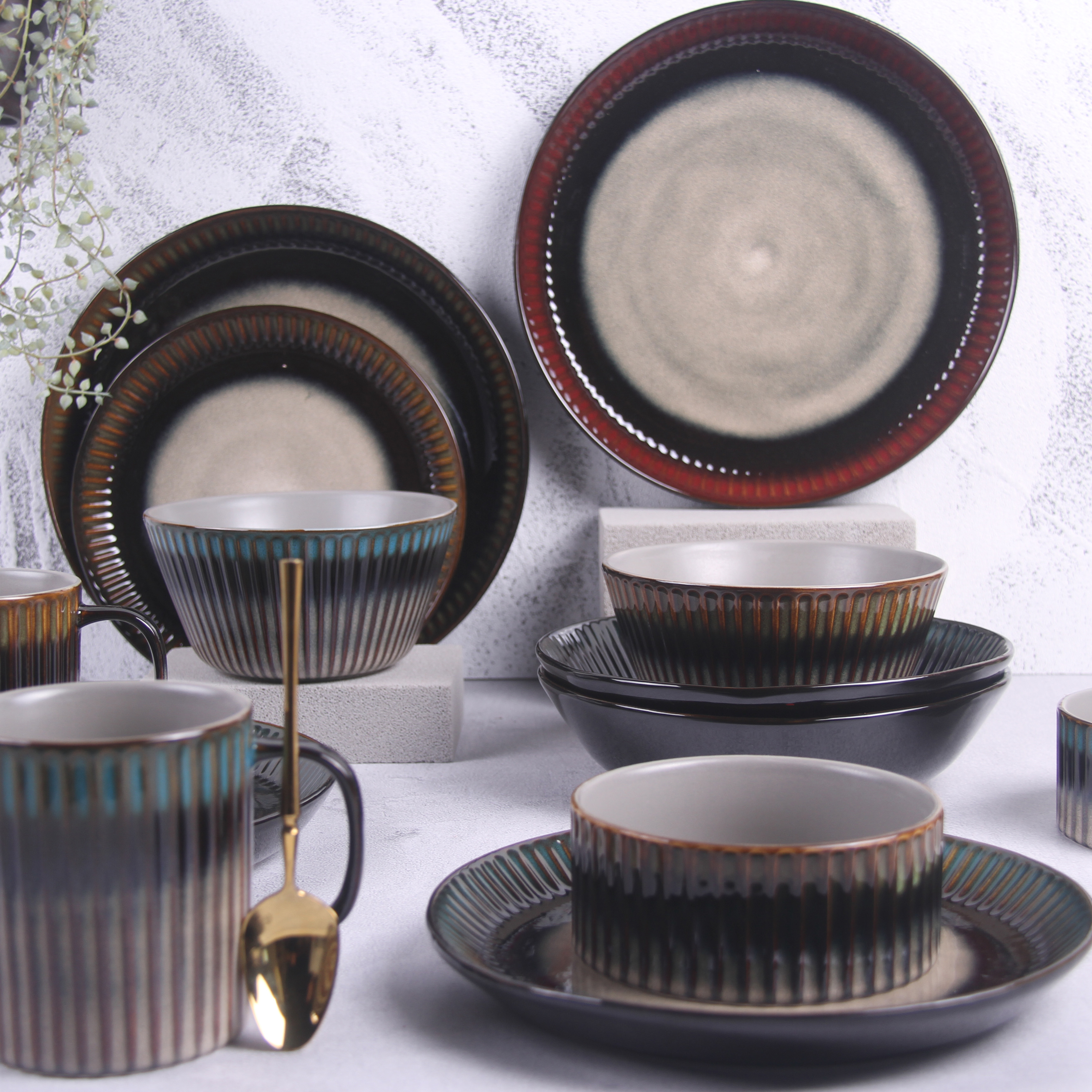Classic vertical emboss tableware
