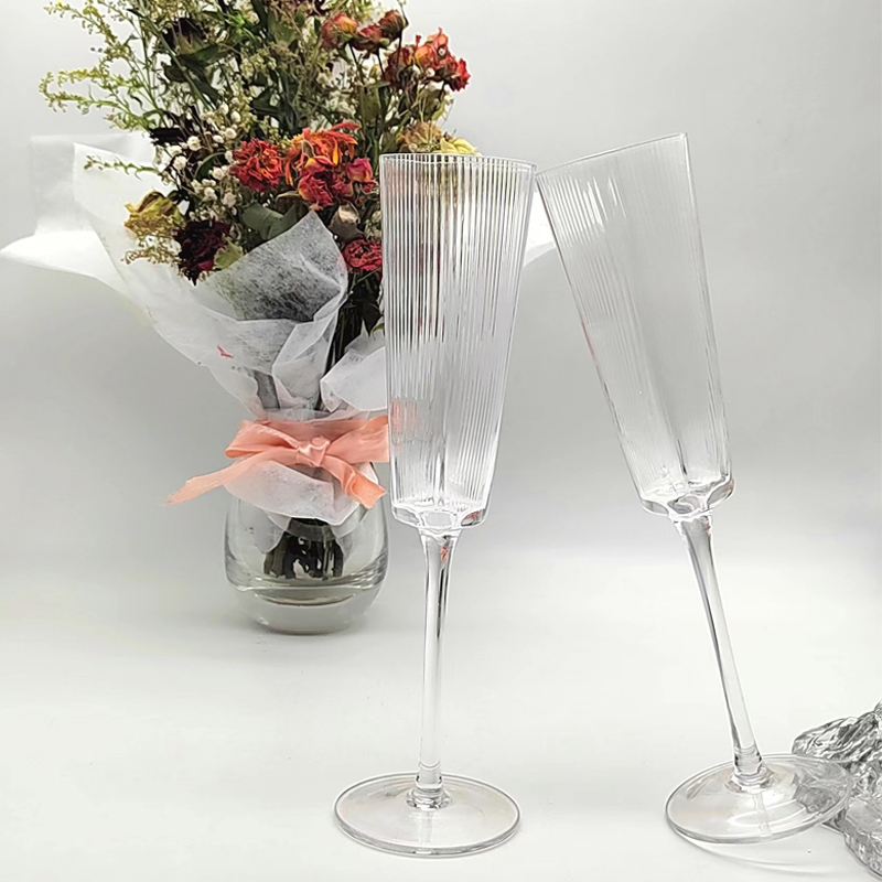 Champagne cup with vertical peach heart